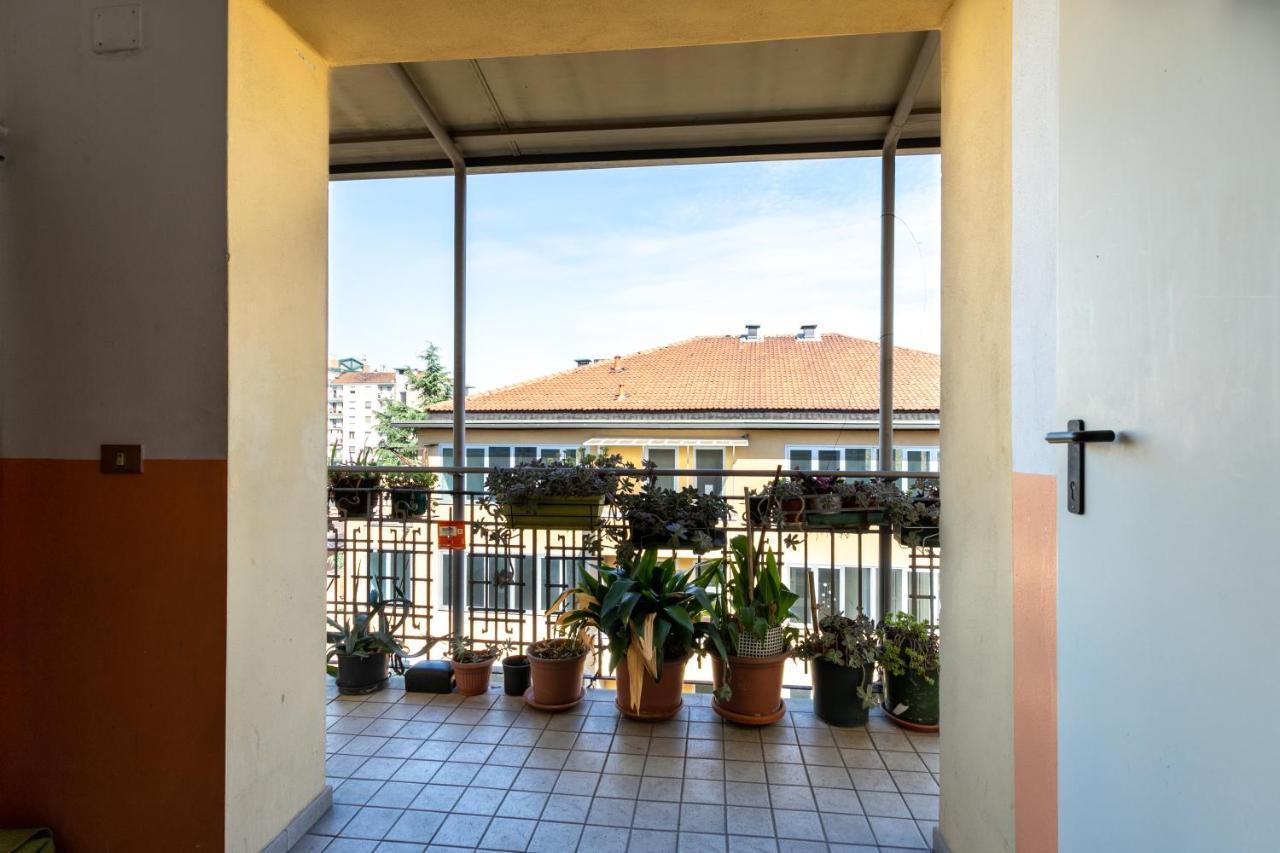 Luna Homes - Studio In Farini ミラノ エクステリア 写真