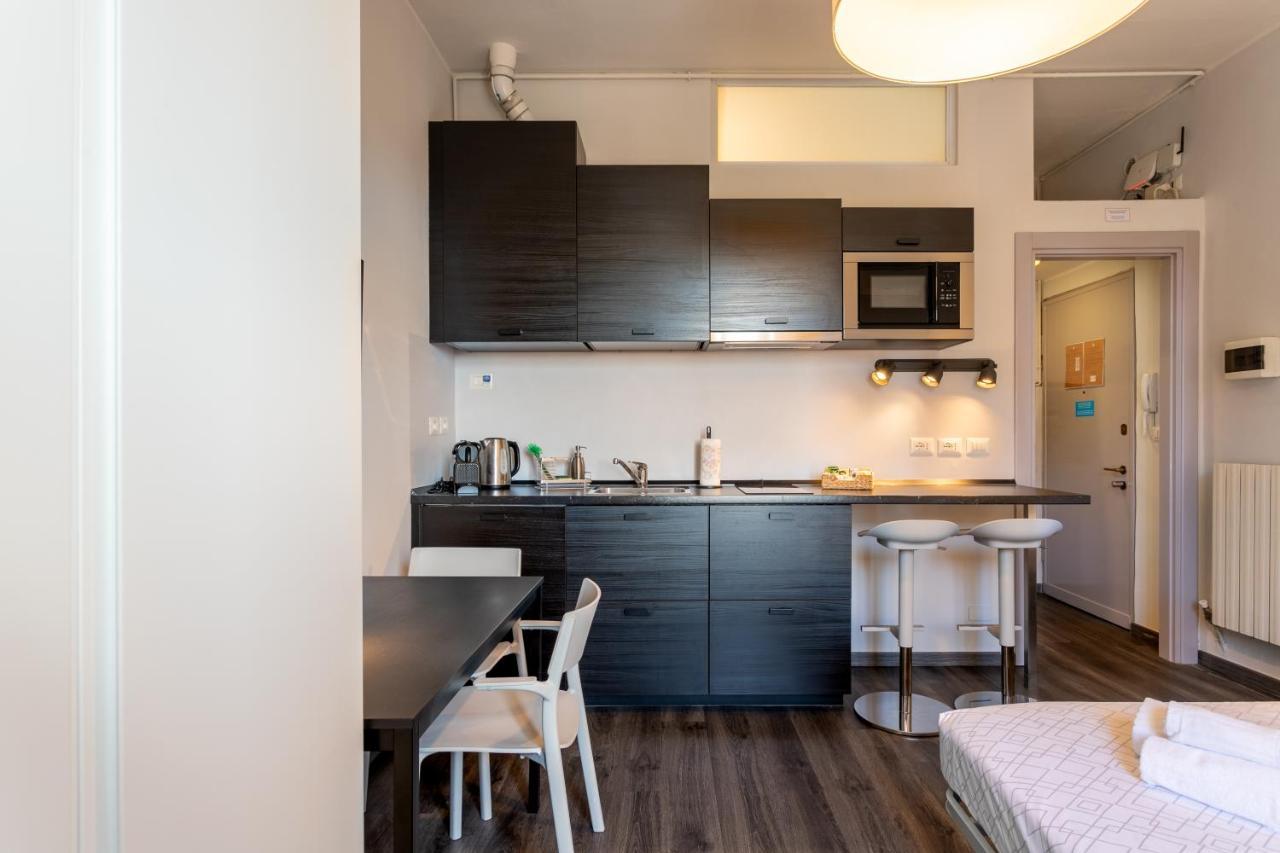 Luna Homes - Studio In Farini ミラノ エクステリア 写真