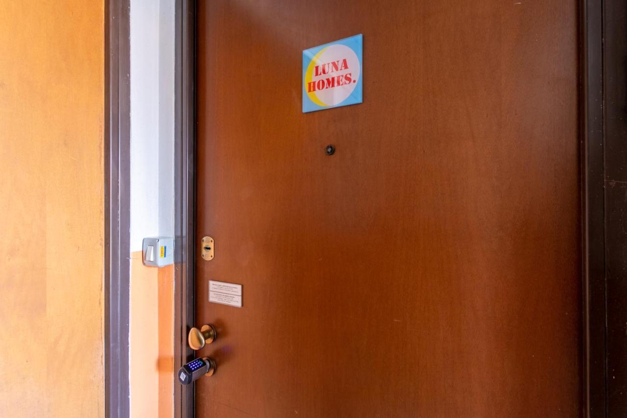 Luna Homes - Studio In Farini ミラノ エクステリア 写真